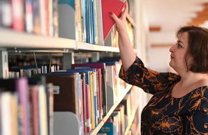 Dr. Öğretim Üyesi Dicle Dövencioğlu’ya L’Oréal-UNESCO “Bilim Kadınları İçin” Ödülü